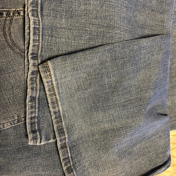 Levi’s women’s plus size bootcut jeans, size 26 - Picture 8 of 9